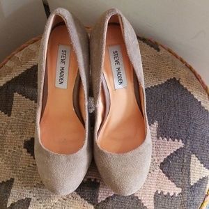 Steve Madden Women's Tan Suede Pumps